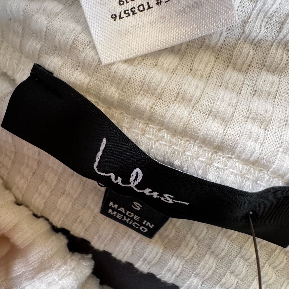 Lulu's Cream Textured Top - Picture 4 of 4
